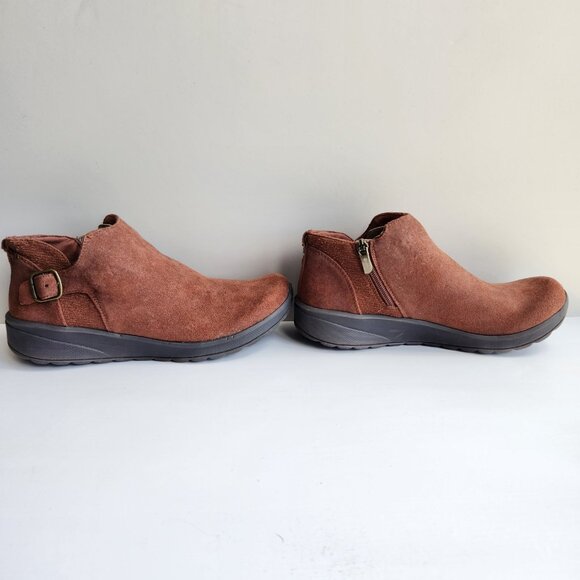 BZees LifeStride Get Going Size 8.5W Brown Slip-On Flat Heel Bootie Memory Foam - Picture 4 of 13